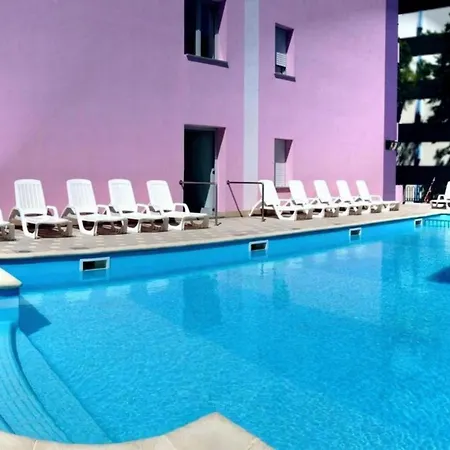 Διαμέρισμα Fun By The Pool-beahost Μπιμπιόνε